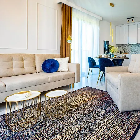 Blu Port * Гонски